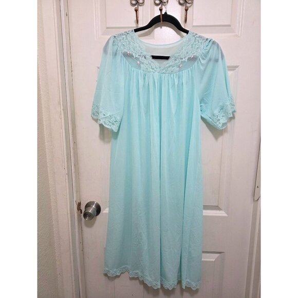 Shadowline Light Green Lace-Trimmed Nightgown  Floral Embroidery Short Sleeve - Picture 2 of 9